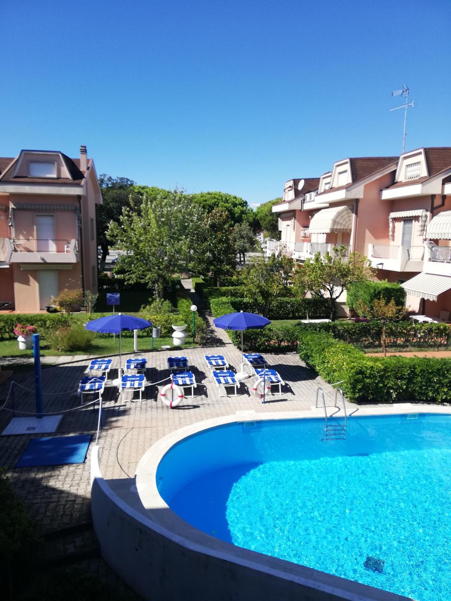 B&C Apartments Jesolo Extérieur photo